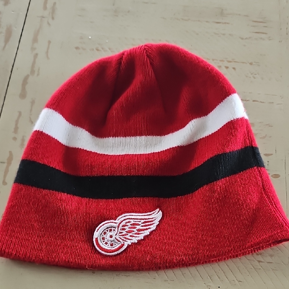 NHL Detroit Red Wings UNISEX Striped Beanie